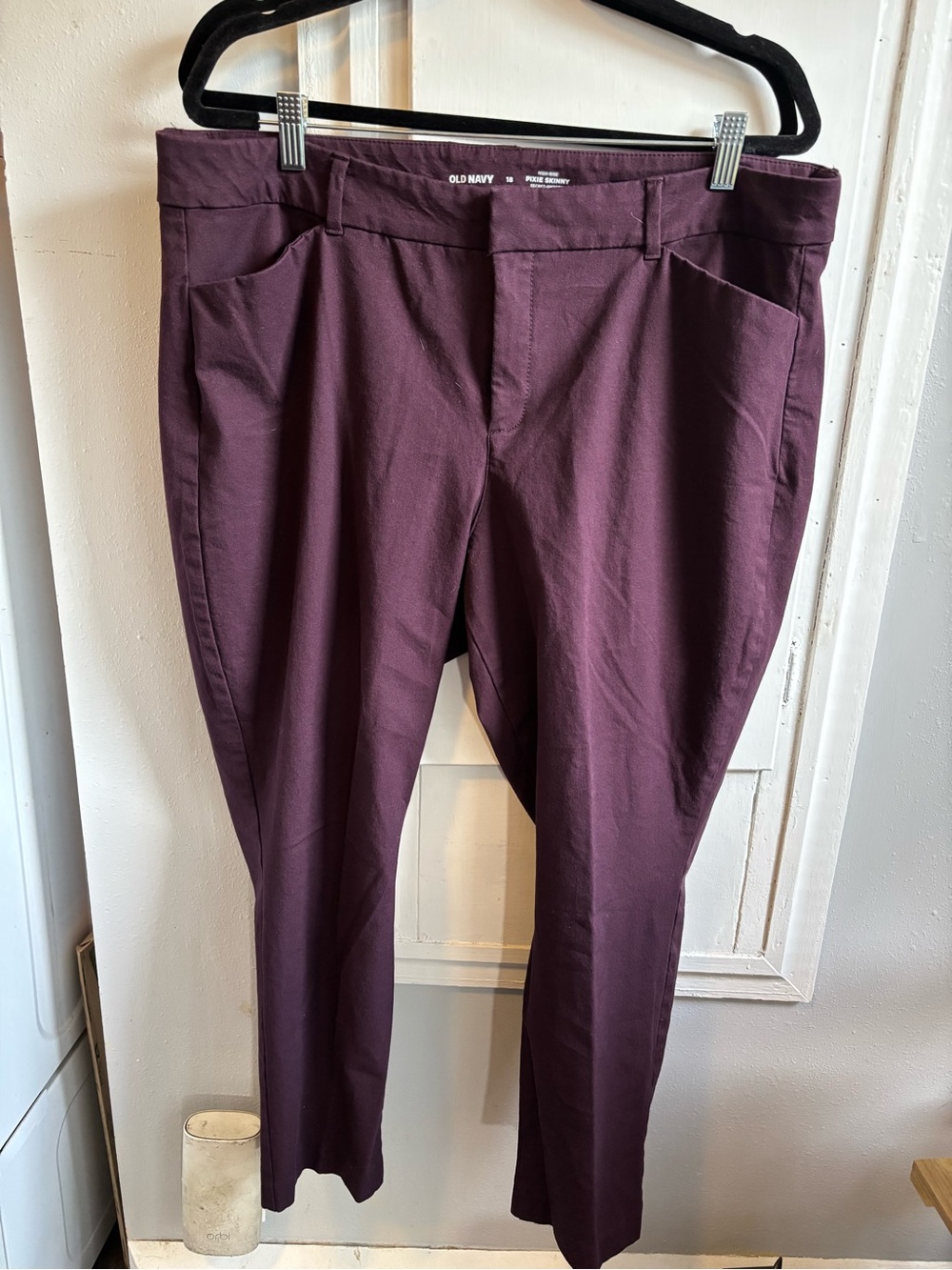 Old Navy Women's Plum Cropped Pants